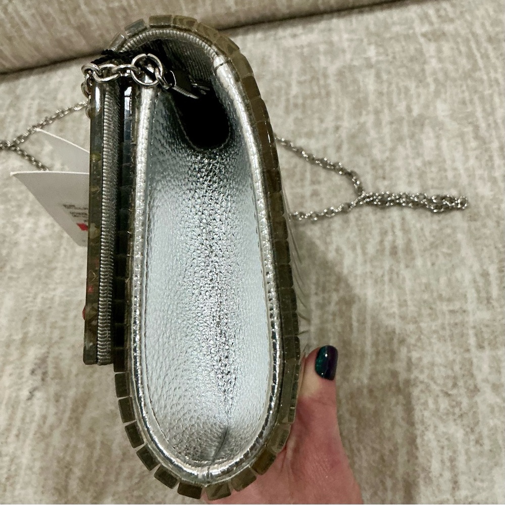 ✨💎NWT💎✨ KURT GEIGER LONDON PARTY SILVER CROSSBODY W/RAINBOW CRYSTALS - Picture 5 of 12